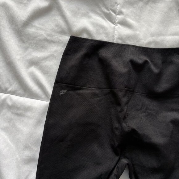Fabletics Cropped Leggings Pants Womens Size XS Black Stretch Yoga Activewear - Picture 8 of 8